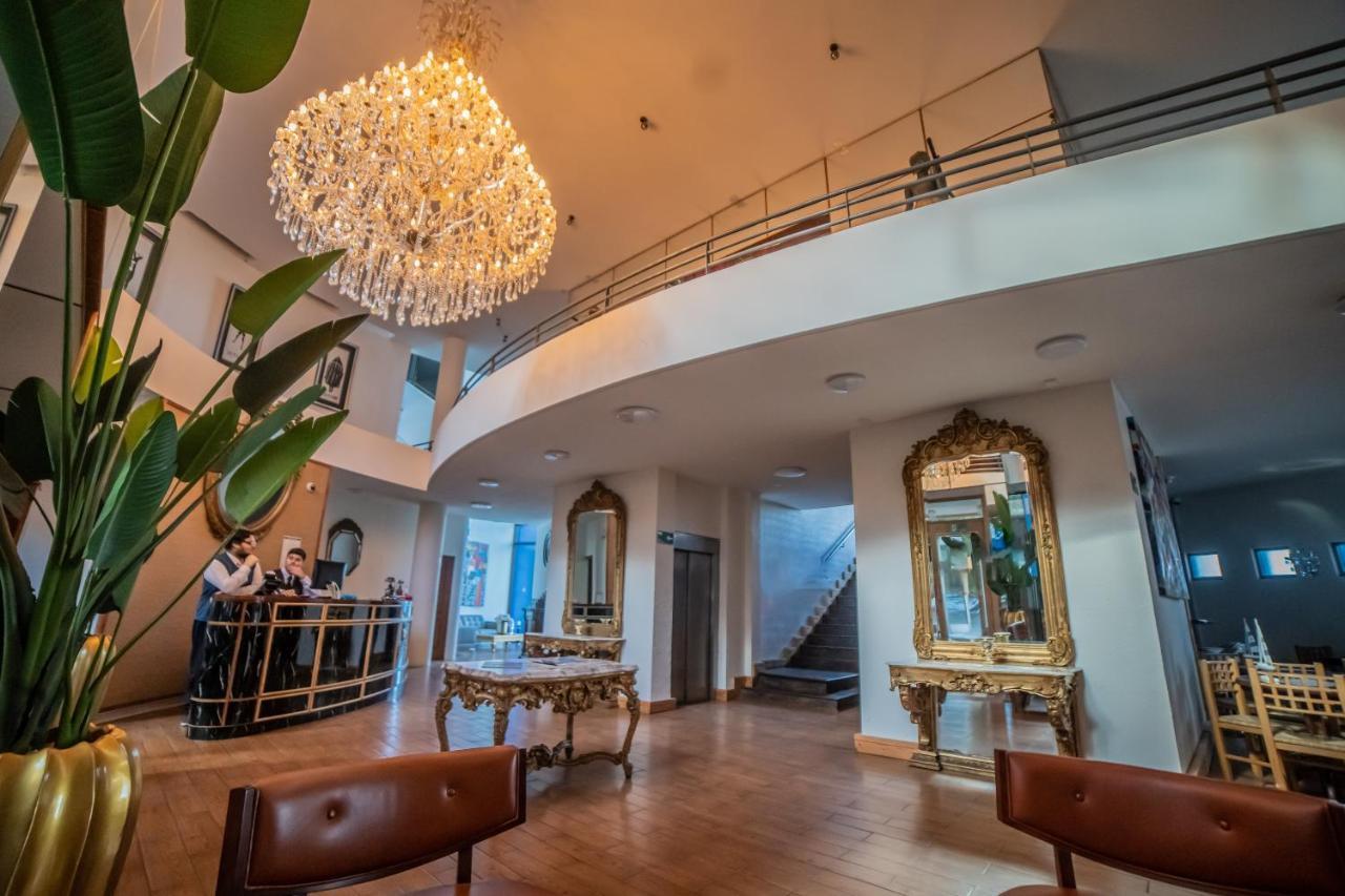 Gran Versalles Hotel